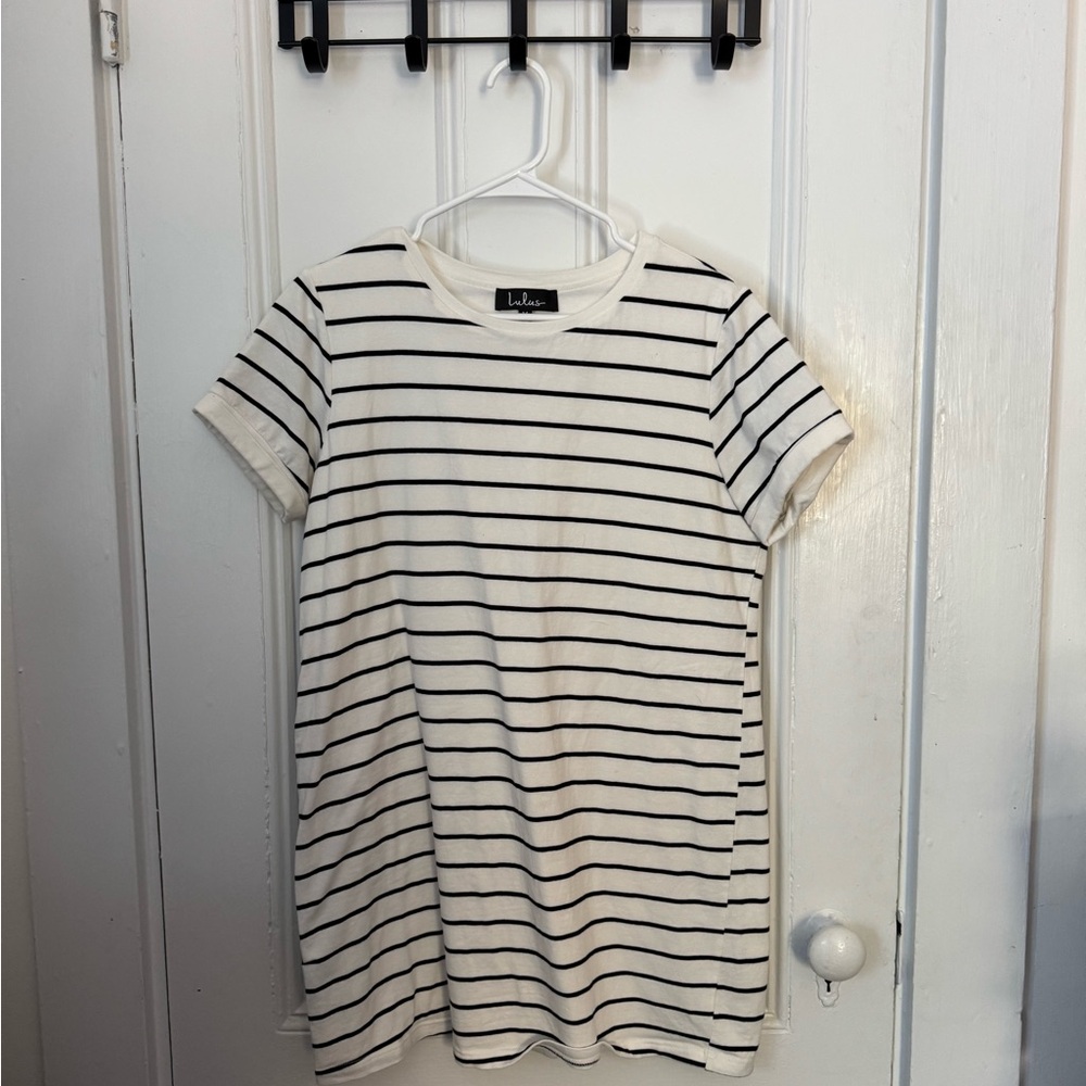Lulu's Black and White Striped T-Shirt Dress